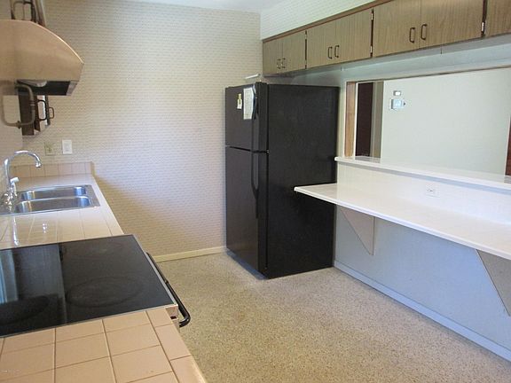5th image of 250 Bahama Dr