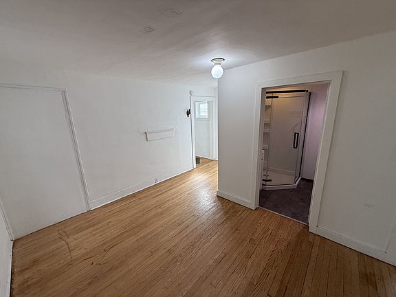 2nd image of 407 Cascadilla St #1