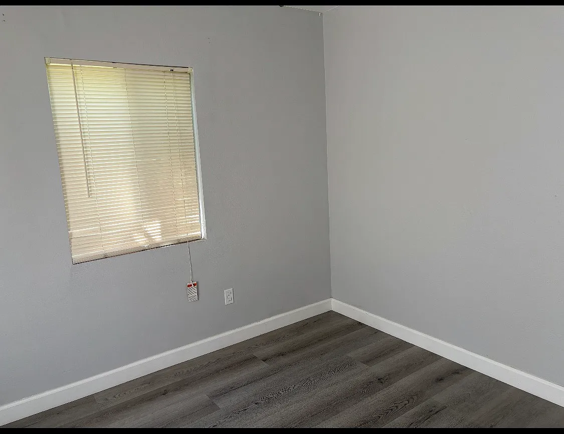 2 bed, 1000 sqft, $2,000 — Photo 3