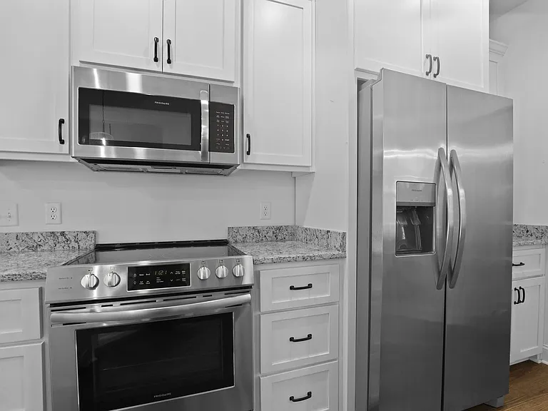1003 Dolphin Ct NE — Photo 21