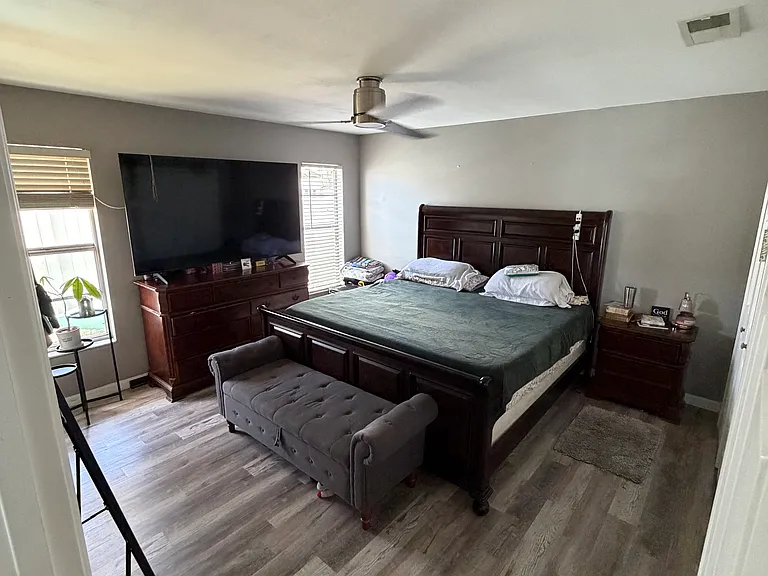 819 Pebblewood Dr — Photo 25