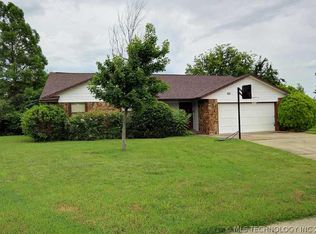 9601 N 110th East Ave, Owasso, OK 74055