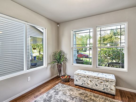 4th image of 7228 Autumn Ave SE