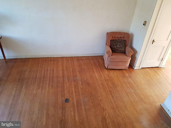 2nd image of 3113 Englewood St
