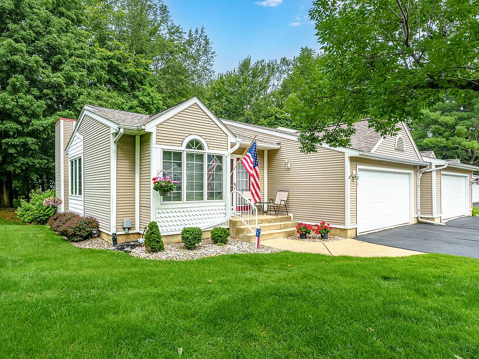 1st image of 119 Pinegrove Dr