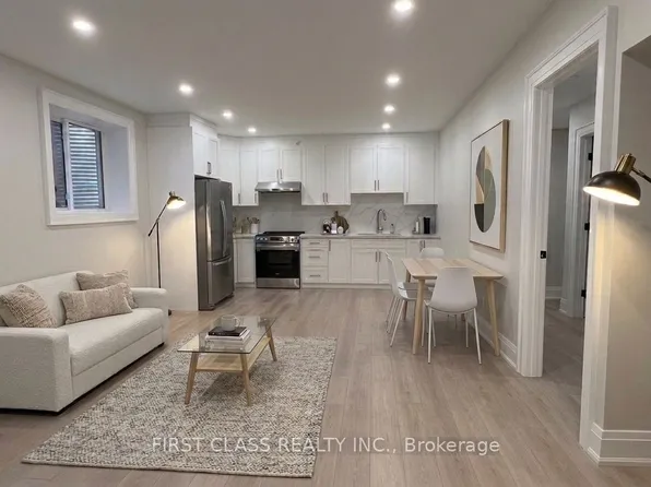 107 Lankin Blvd, Toronto, ON M4J 4X2