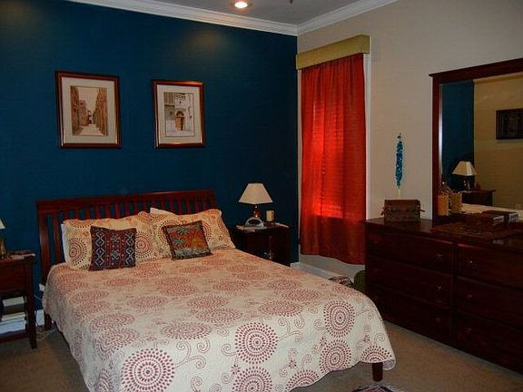 5th image of 106 Penn Cir