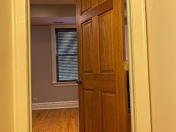 Door to open living area