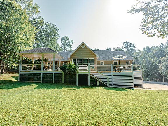 3rd image of 1815 Laurel Lake Dr