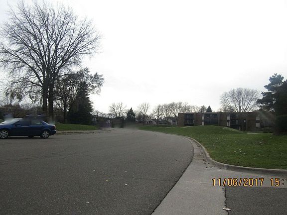 4th image of 35 Nathan Ln N APT 315