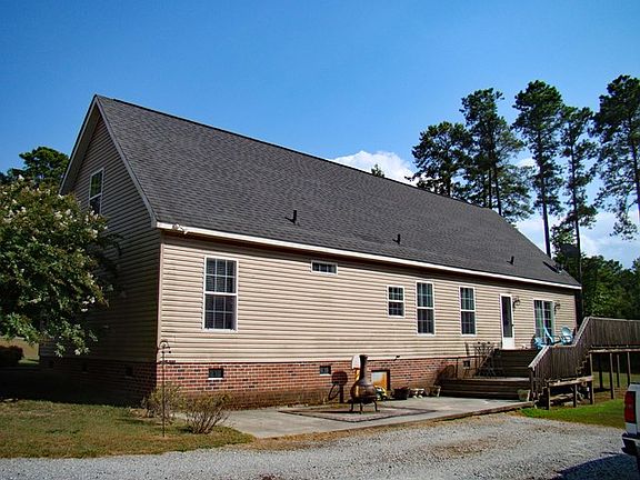 4th image of 160 Lakeshore Dr