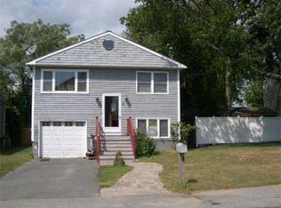 8 Connolly Ave, Warren, RI 02885