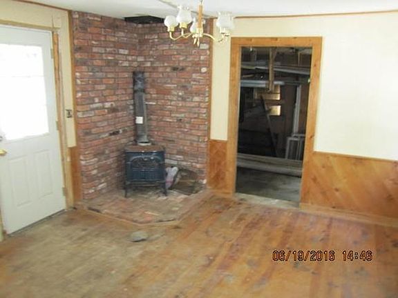 3rd image of 385 Lancaster St