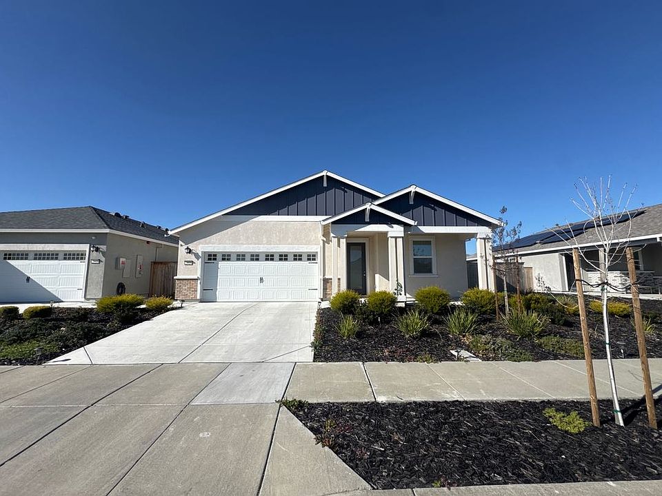 1st image of 2025 Park Pl