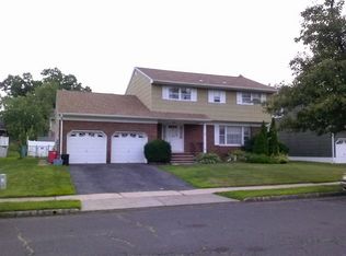 802 Moses Dr, Rahway, NJ 07065