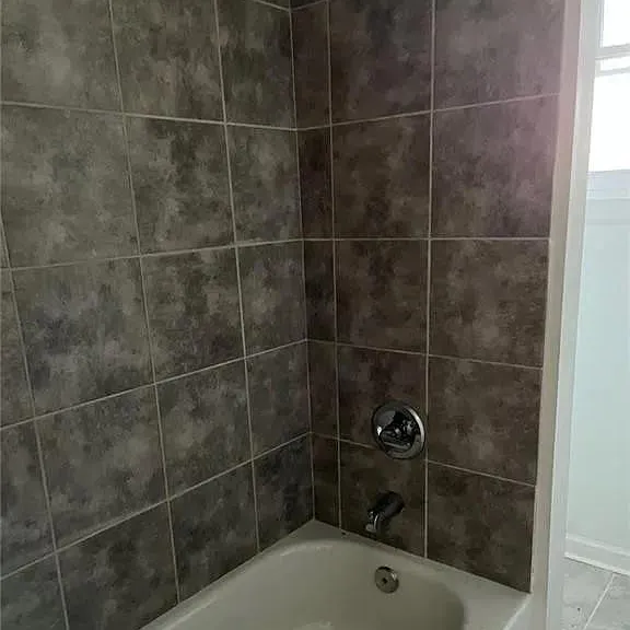 108 E Old Post Rd — Photo 8