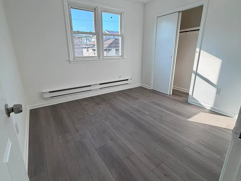 160 E Kinney St #1 — Photo 2