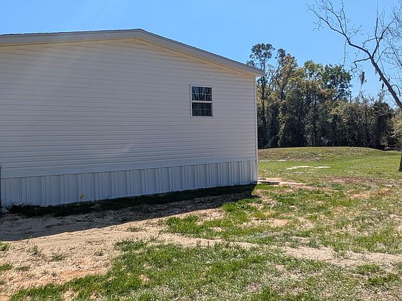 3rd image of 2750 Shims Rd S