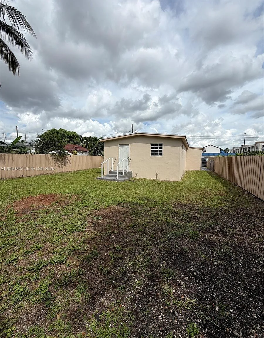 Seminole City Sec 1 — Photo 4