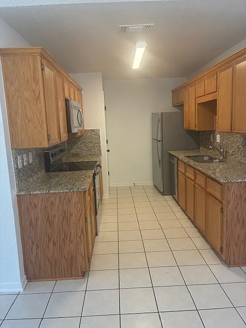 2 bed, 1218 sqft, $1,220 — Photo 4