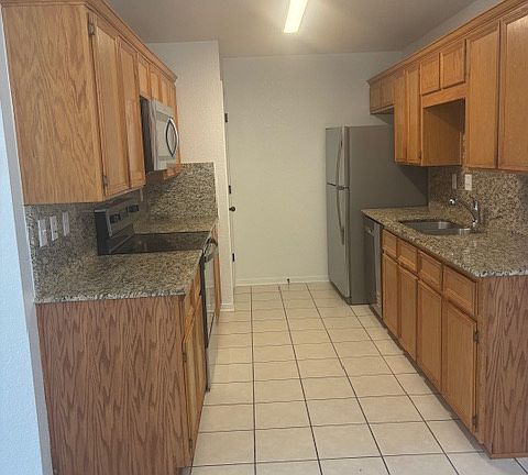 4th image of 4500 John David Dr APT B