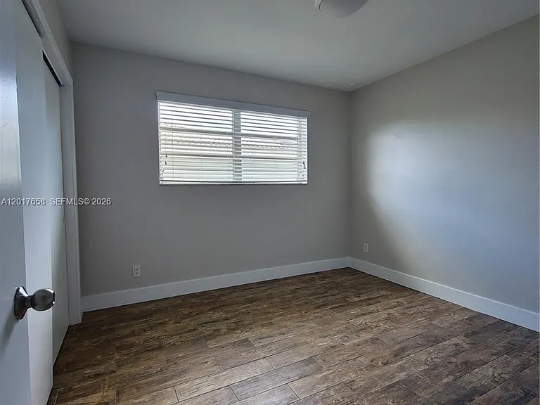 4900 Cleveland St — Photo 8
