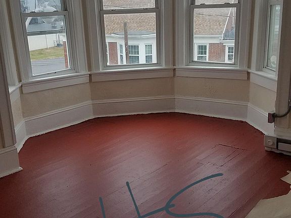 2nd image of 459 W Washington St #5