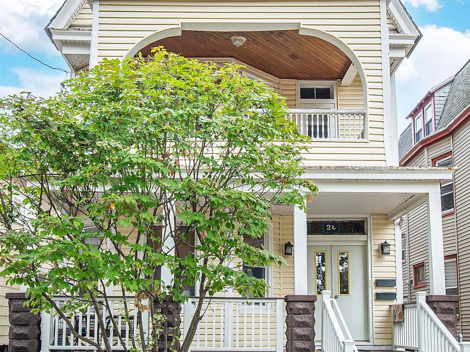 1st image of 24 Llewellyn Ave
