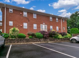 1152 Valley Rd APT 2B, Wayne, NJ 07470