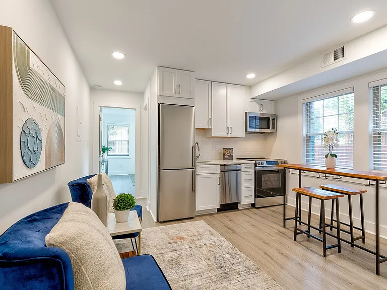 1833 Swann St NW — Photo 3
