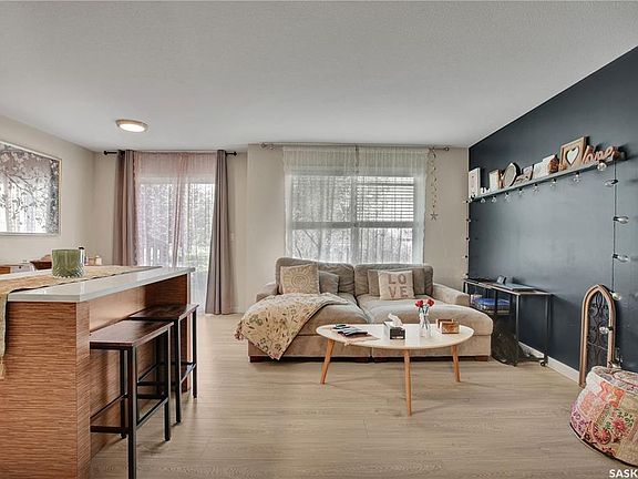 2nd image of UNIT 106-410 Hunter ROAD