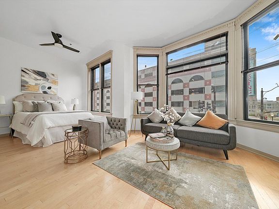 5th image of 115 W Galena Blvd #405