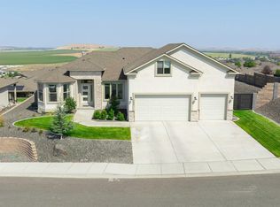 7066 Corsica St, West Richland, WA 99353