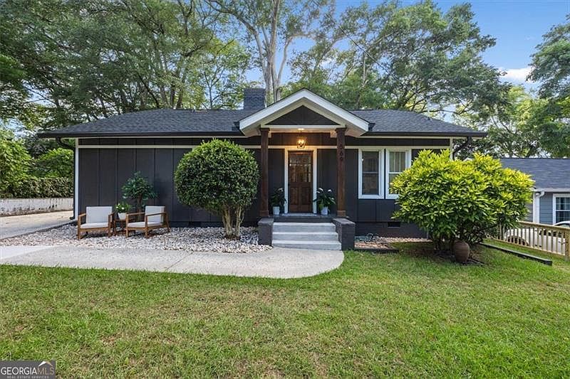 1st image of 569 Etowah Dr