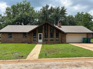 705 N Sherwood Dr, Overton, TX 75684