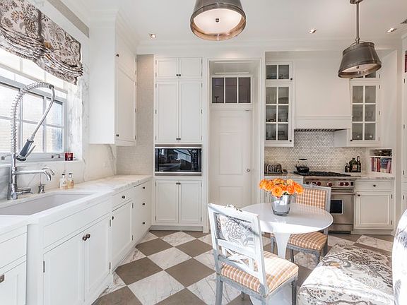4th image of 770 Park Ave #14B