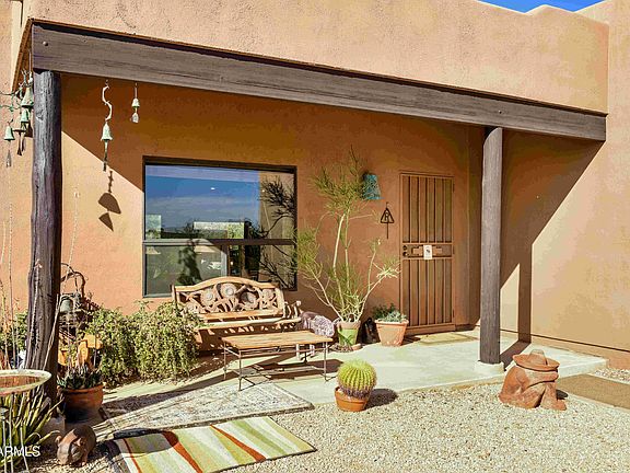 2nd image of 914 E CARLISE Road