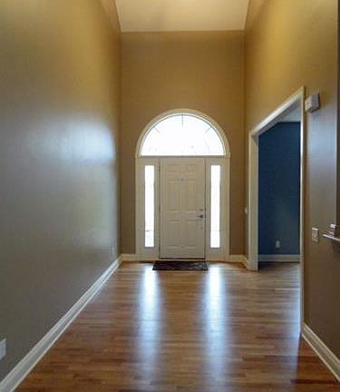 2nd image of 1082 Foxglove Cir