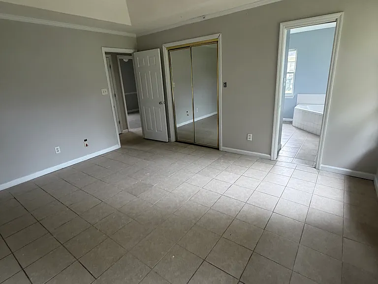 2208 Altman Way — Photo 7