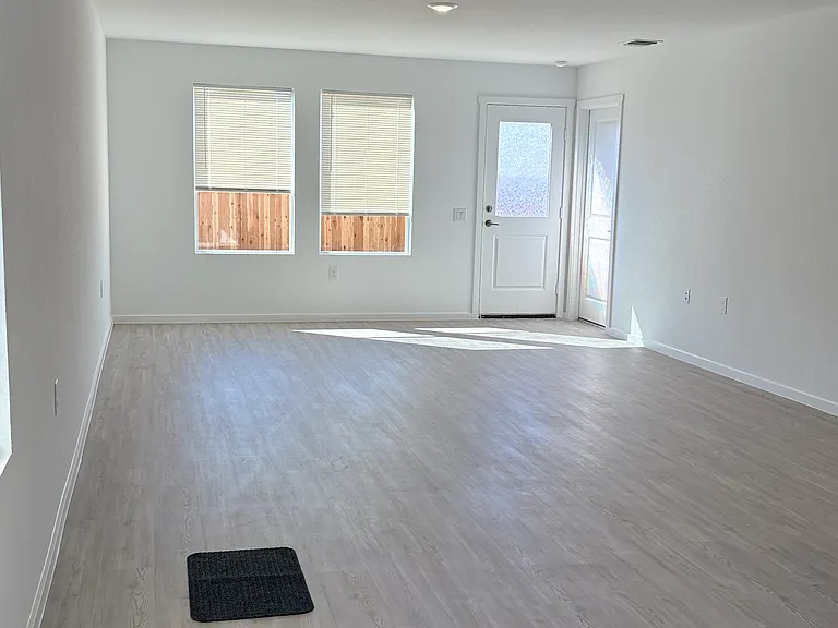 Huge , big Size living/family room and dinning area.