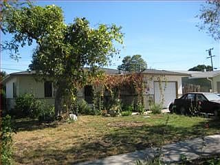 1st image of 2449 Moraine Dr