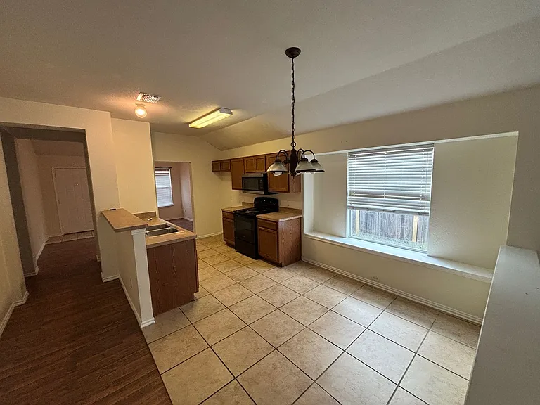 3408 Saint Vincent Rd — Photo 6