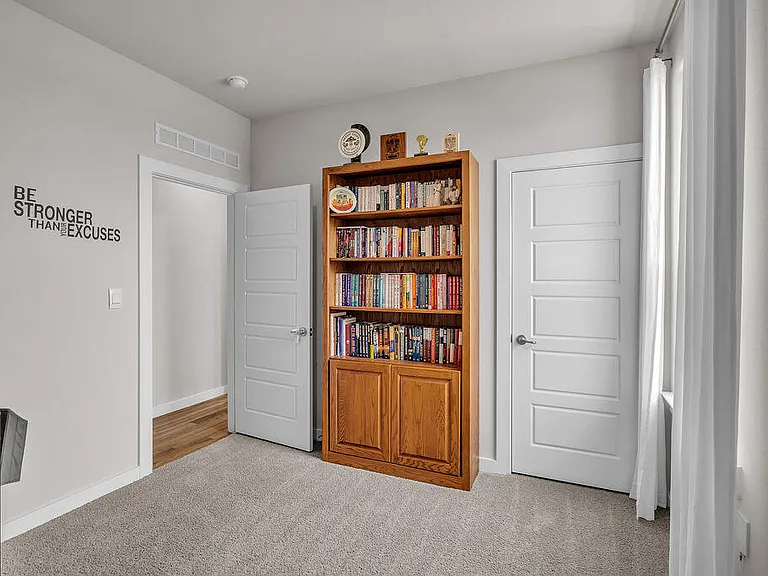 7012 Expedition Dr — Photo 25