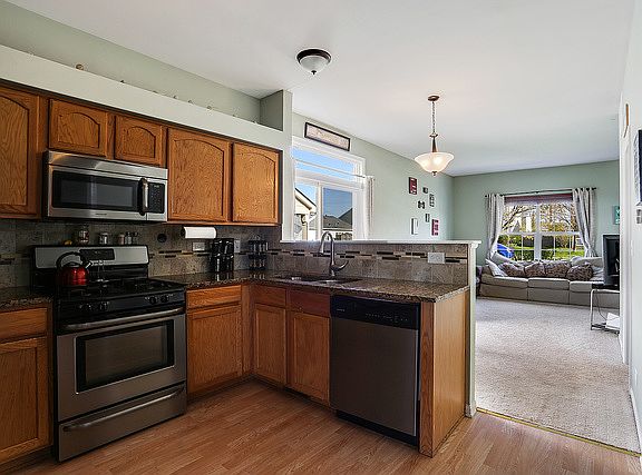 5th image of 2274 Margaret Dr