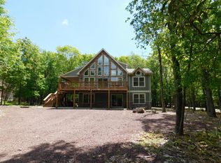 64 Skye Dr, Lake Harmony, PA 18624