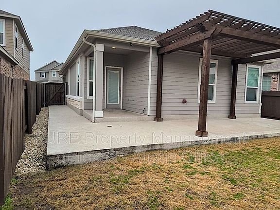 3rd image of 224 Sage Derby Dr