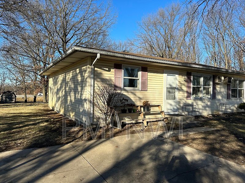 1st image of 5370 Plaza Ave