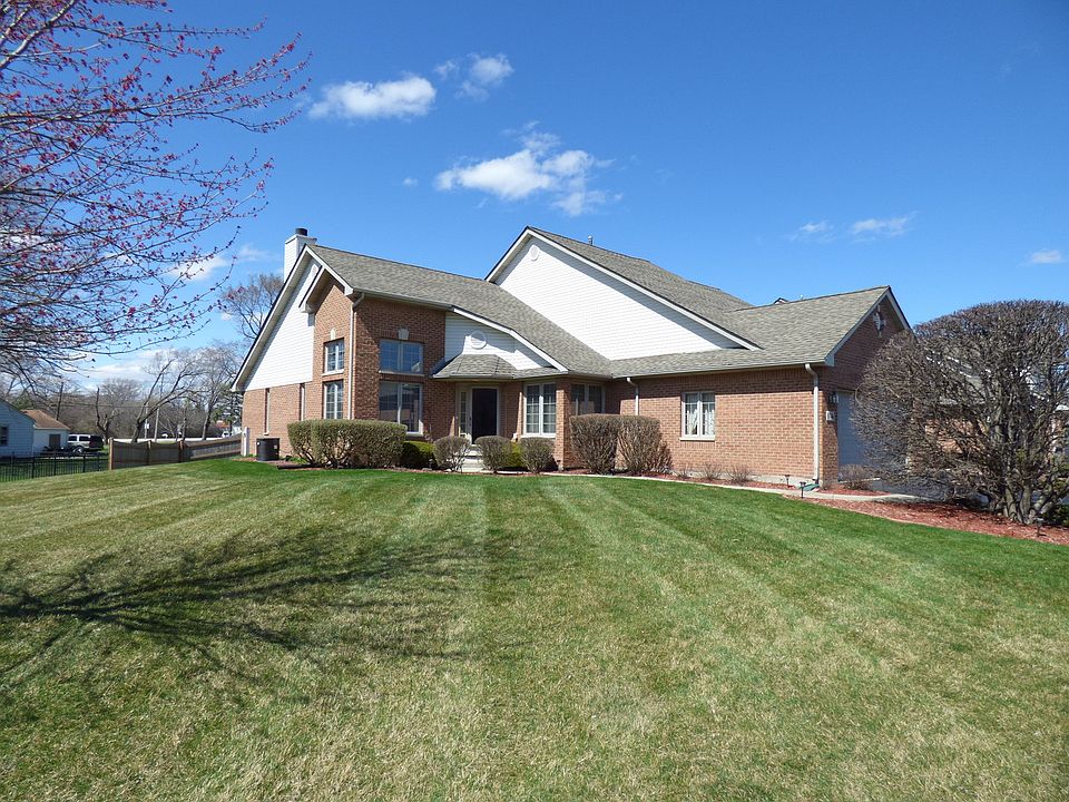 1st image of 6746 S Pointe Dr