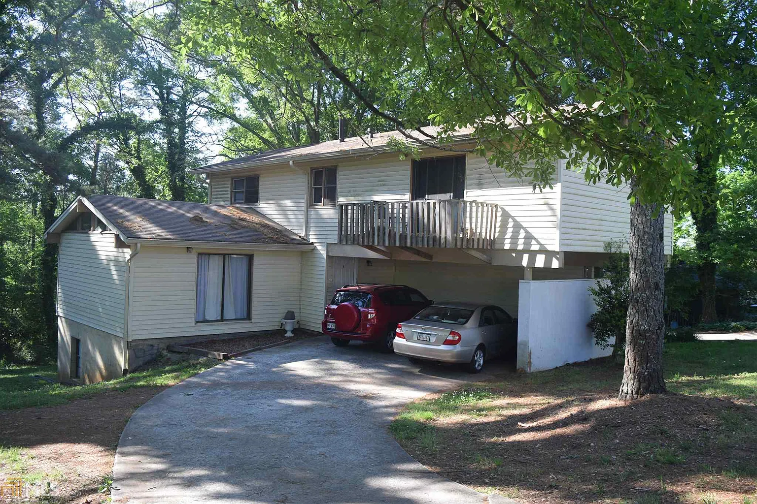 14 Lady Marian Dr NE photo 1