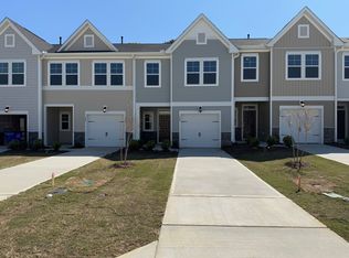 300 Paramount Dr, Smithfield, NC 27577